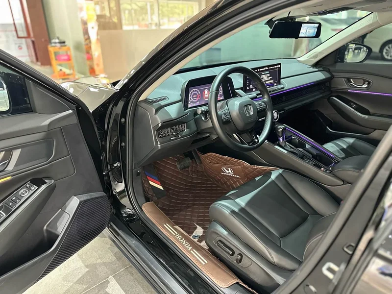 Honda Accord — фото 8