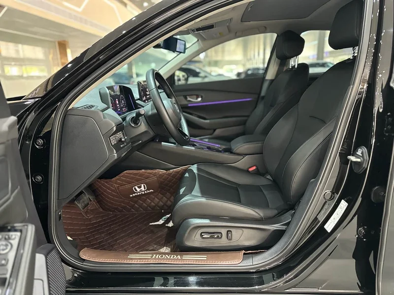 Honda Accord — фото 10