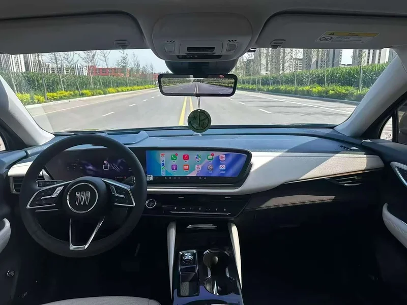 Buick Envision Plus — фото 3