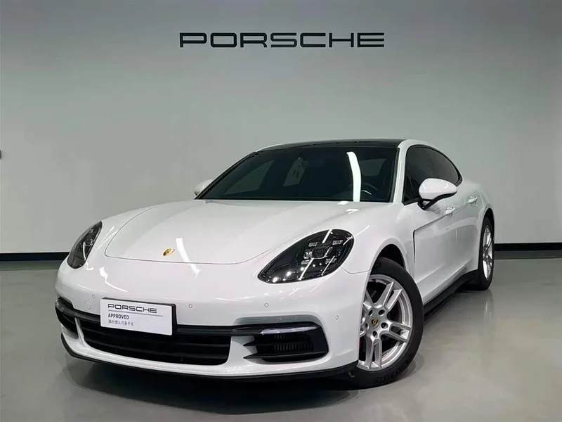 Porsche Panamera — фото 1