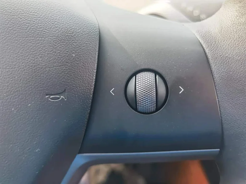 Tesla Model Y — фото 27
