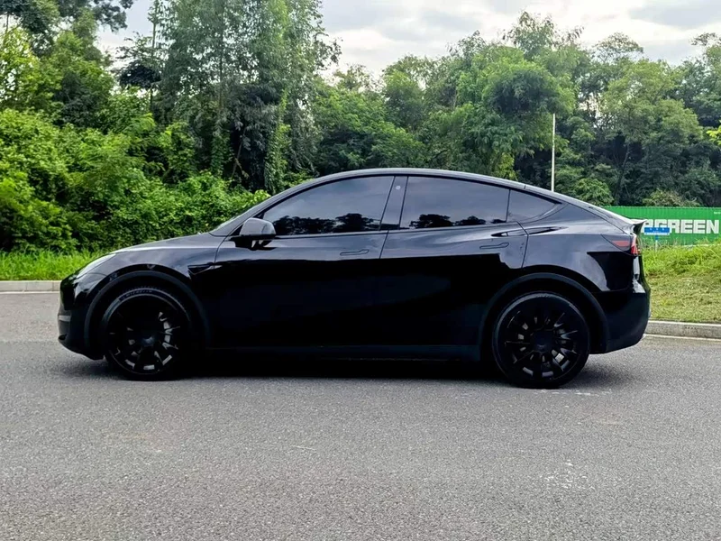 Tesla Model Y — фото 4