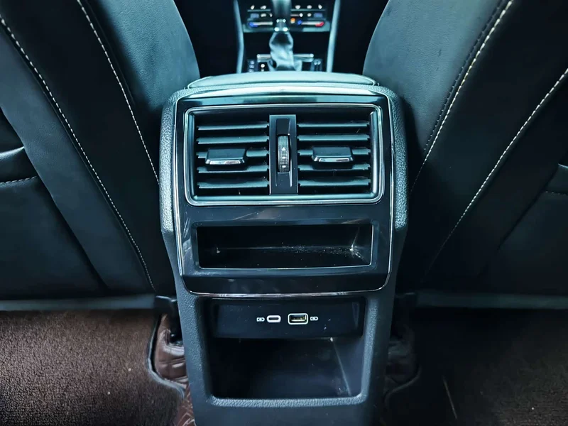 Skoda Superb — фото 12
