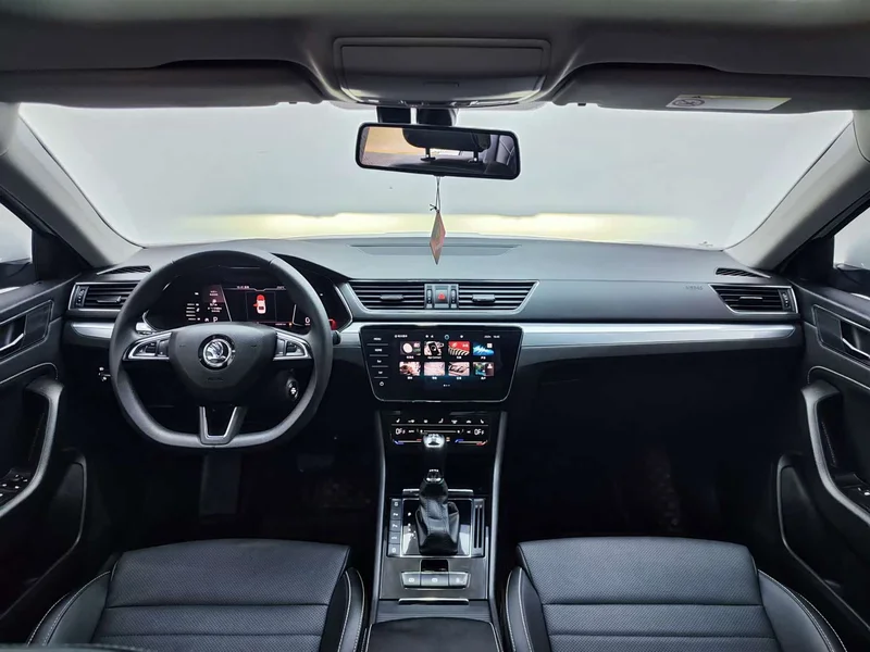 Skoda Superb — фото 13