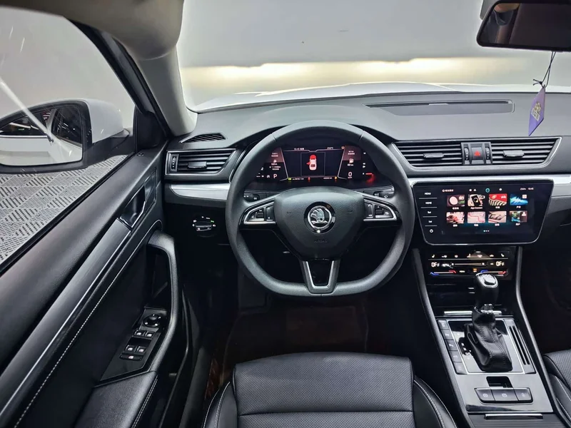 Skoda Superb — фото 14