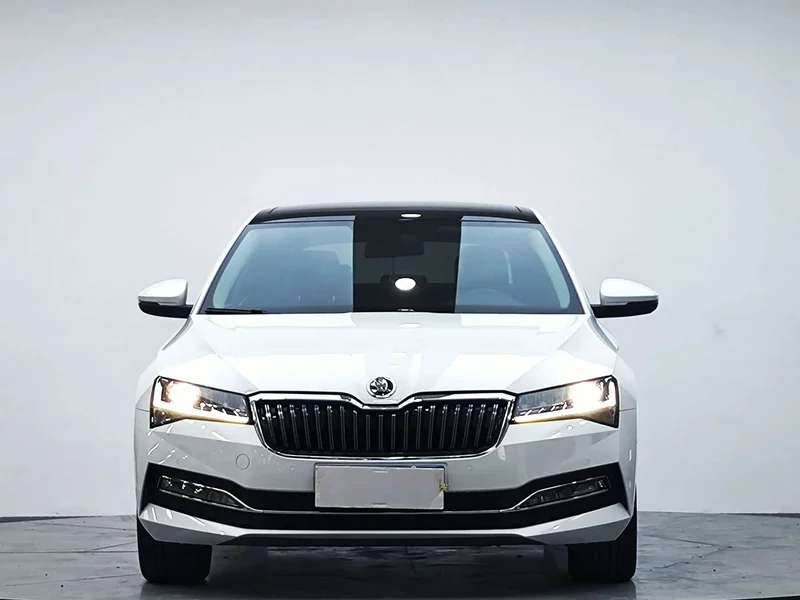 Skoda Superb — фото 3