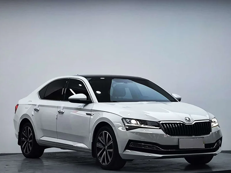 Skoda Superb — фото 4