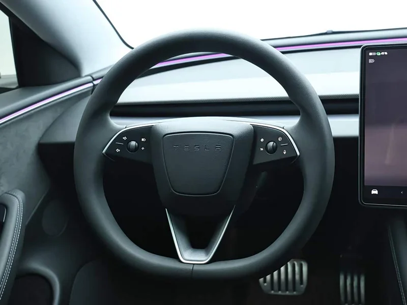 Tesla Model 3 — фото 17