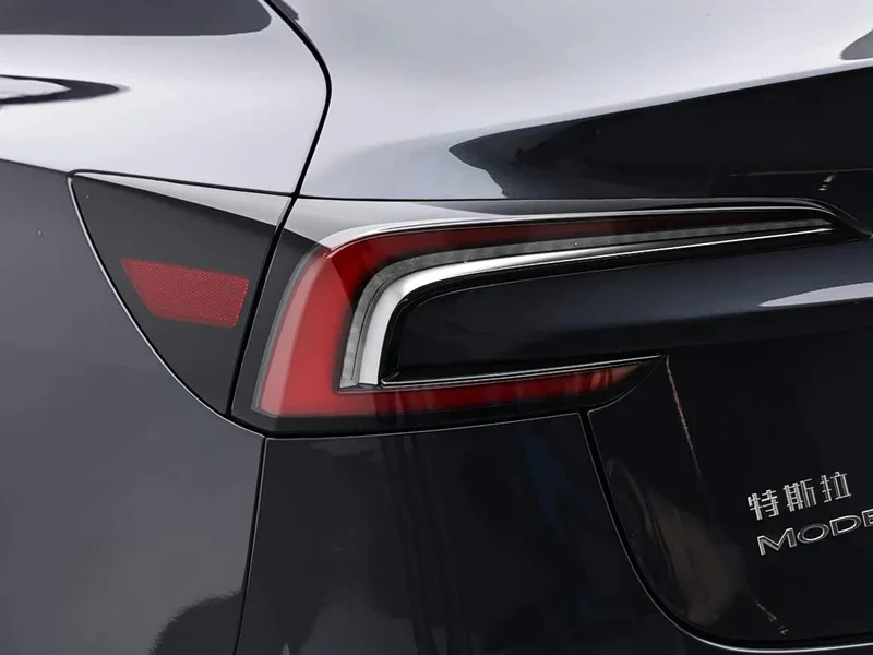 Tesla Model 3 — фото 18