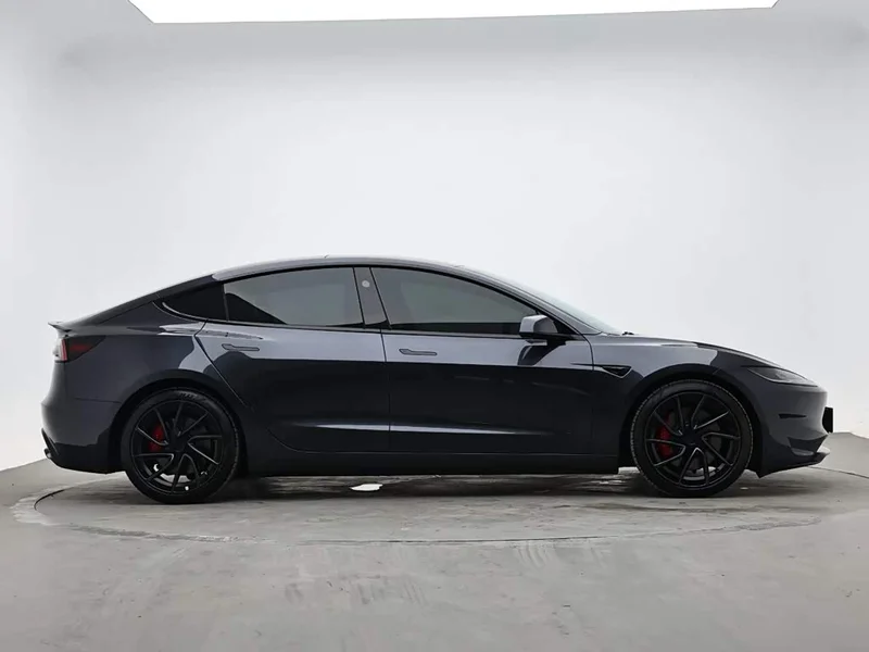 Tesla Model 3 — фото 5