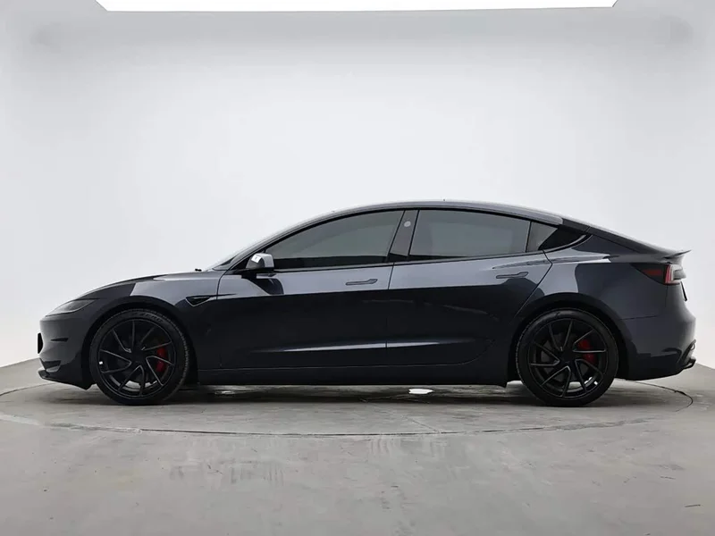 Tesla Model 3 — фото 6