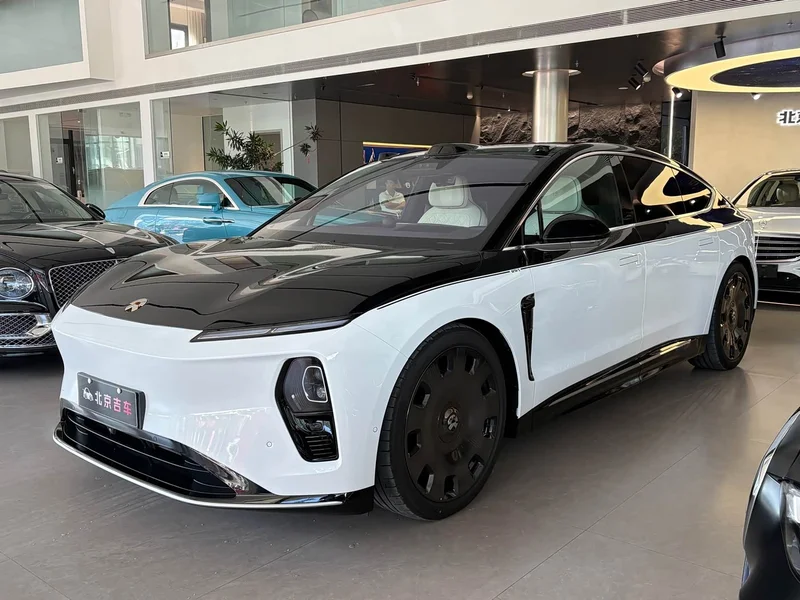 NIO ET9