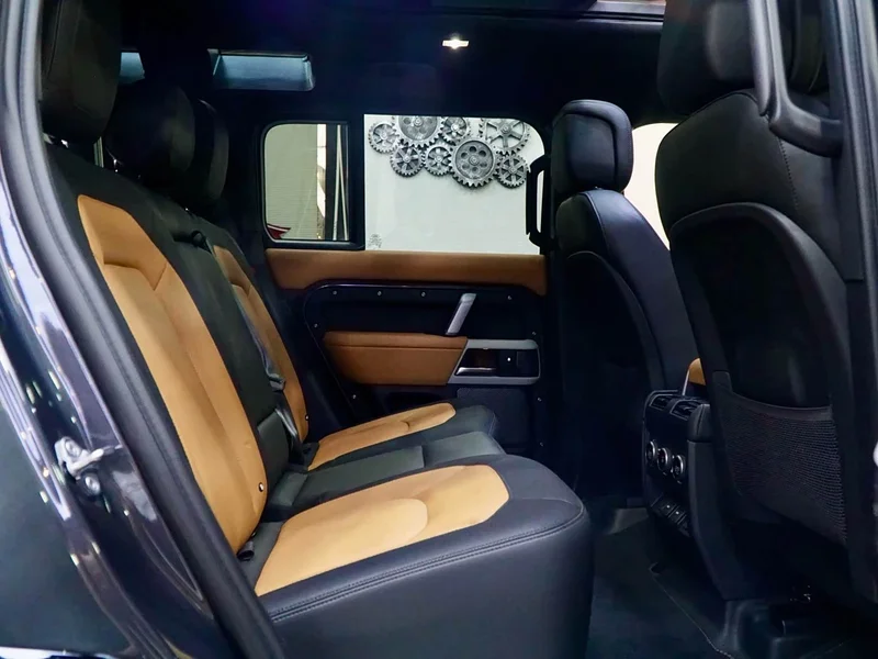 Land Rover Defender — фото 10
