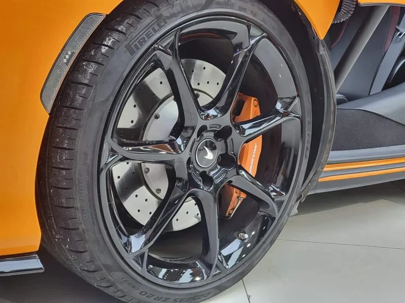 McLaren GT — фото 10