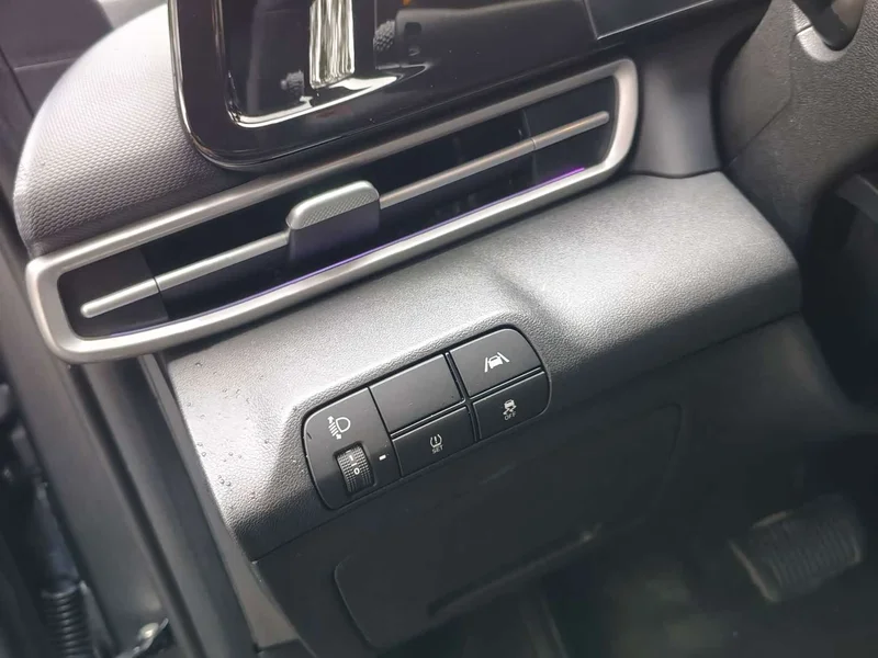 Hyundai Elantra — фото 15