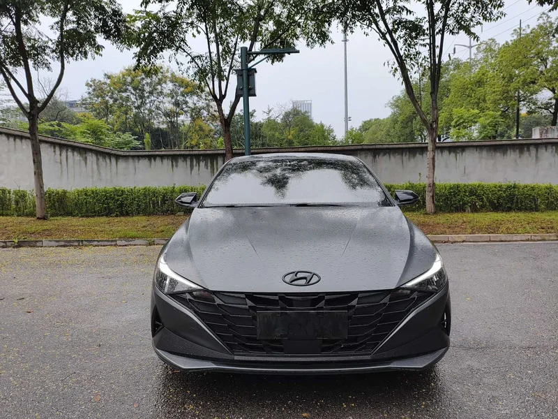 Hyundai Elantra — фото 3