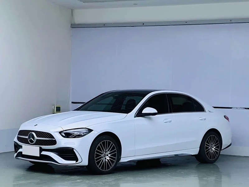 Mercedes-Benz C-Class — фото 1