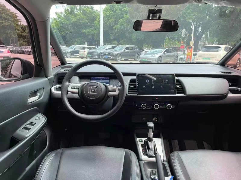 Honda Fit — фото 15