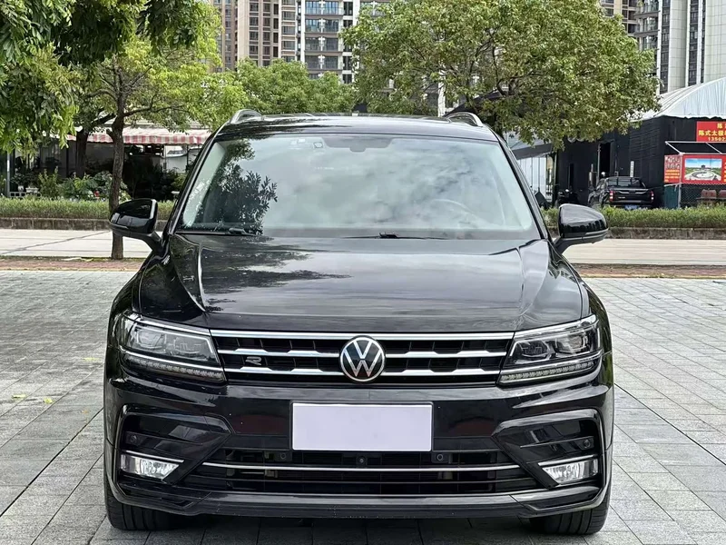 Volkswagen Tiguan L — фото 2