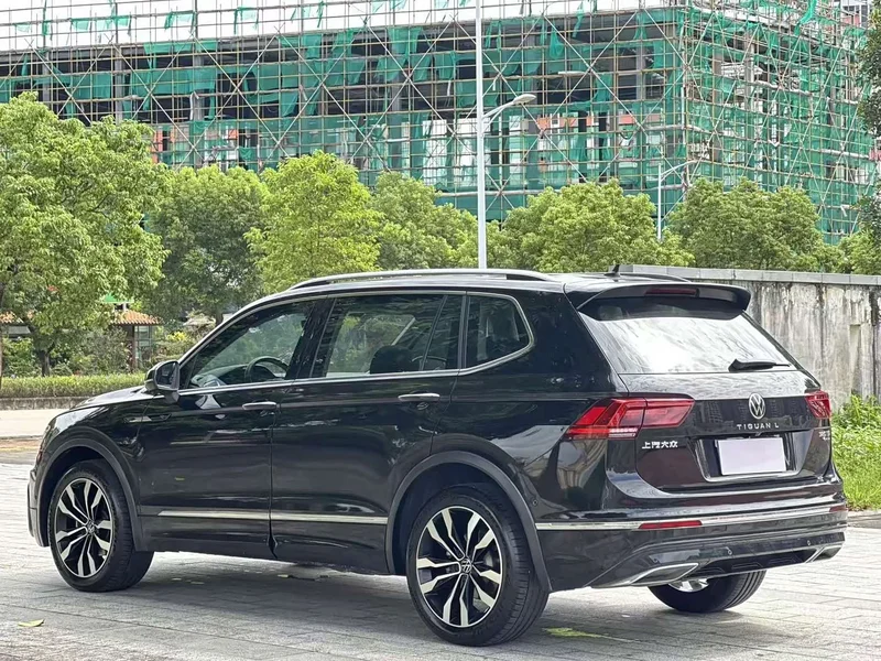 Volkswagen Tiguan L — фото 7