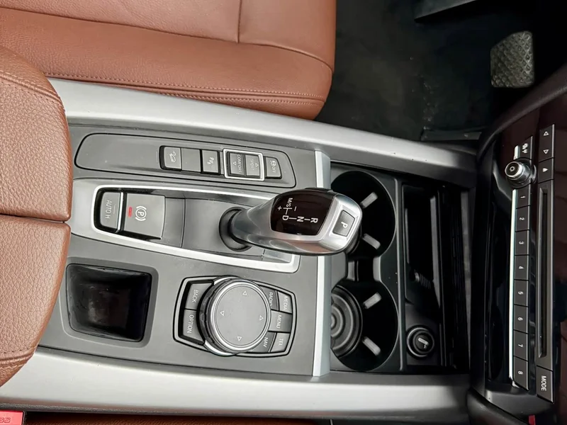BMW X5 — фото 17