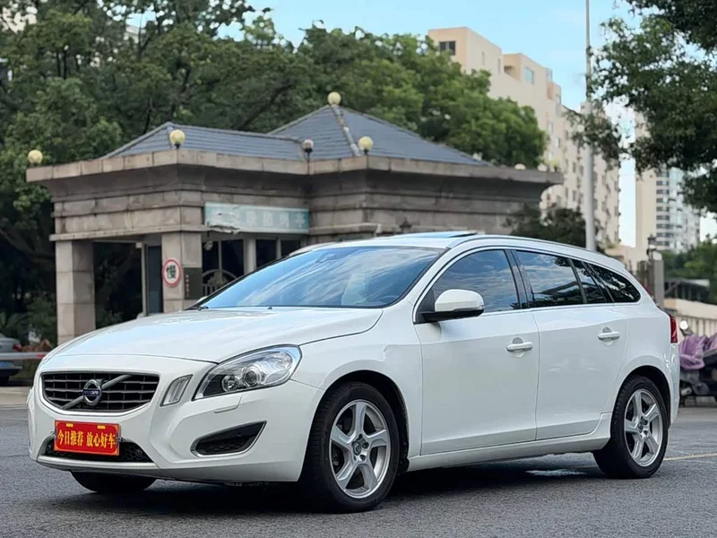 Volvo V60 — фото 3