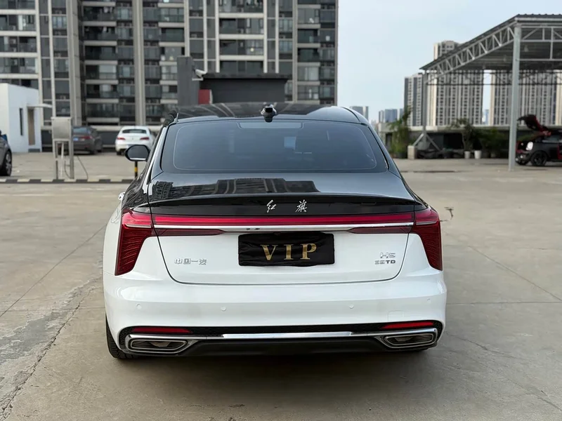 Hongqi H5 — фото 11