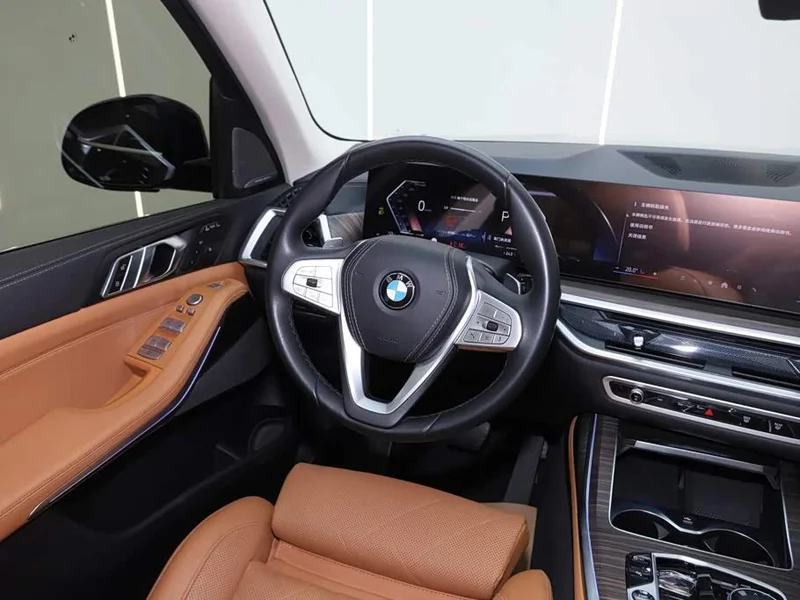 BMW X7 — фото 27