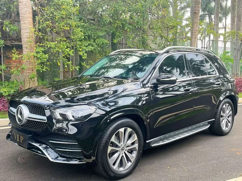 Mercedes-Benz GLE — фото 1
