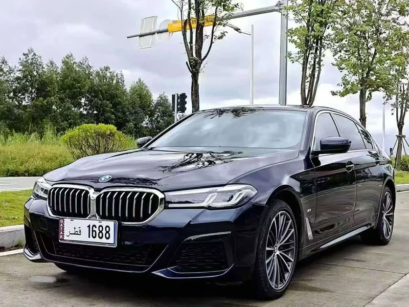 BMW 5-Series — фото 1