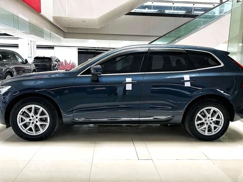 Volvo XC60 — фото 3