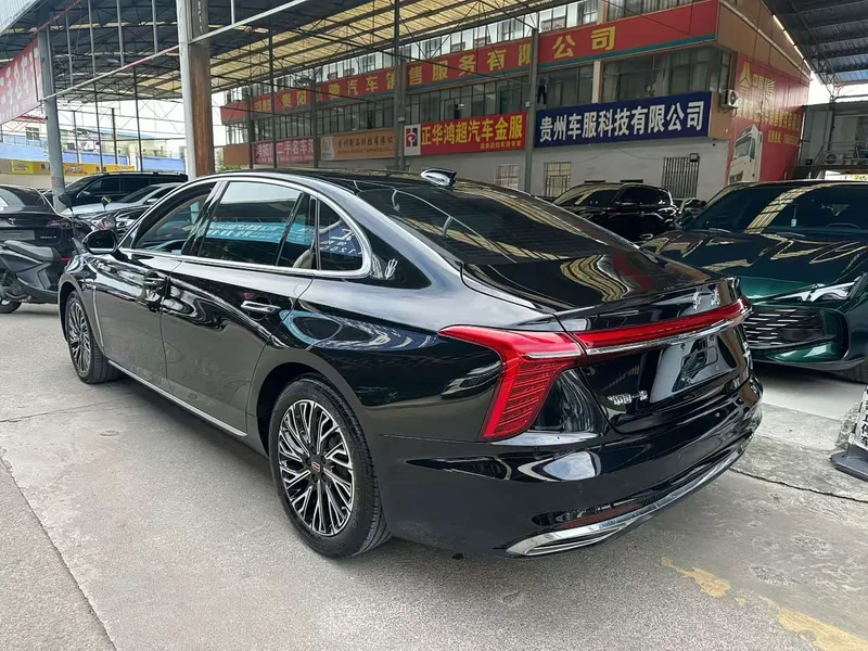 Hongqi H5 — фото 12