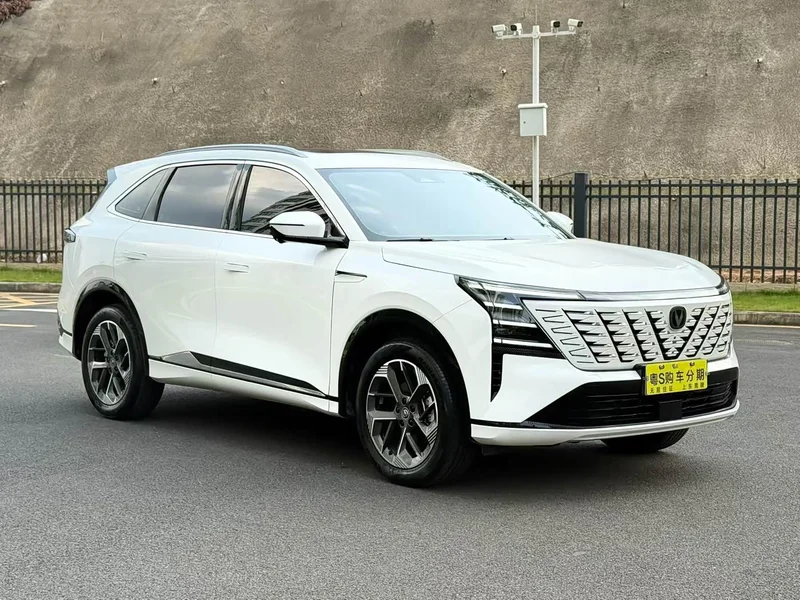 Changan CS75PLUS — фото 1