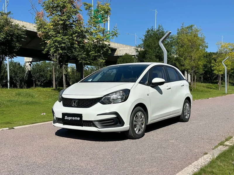 Honda Fit — фото 1