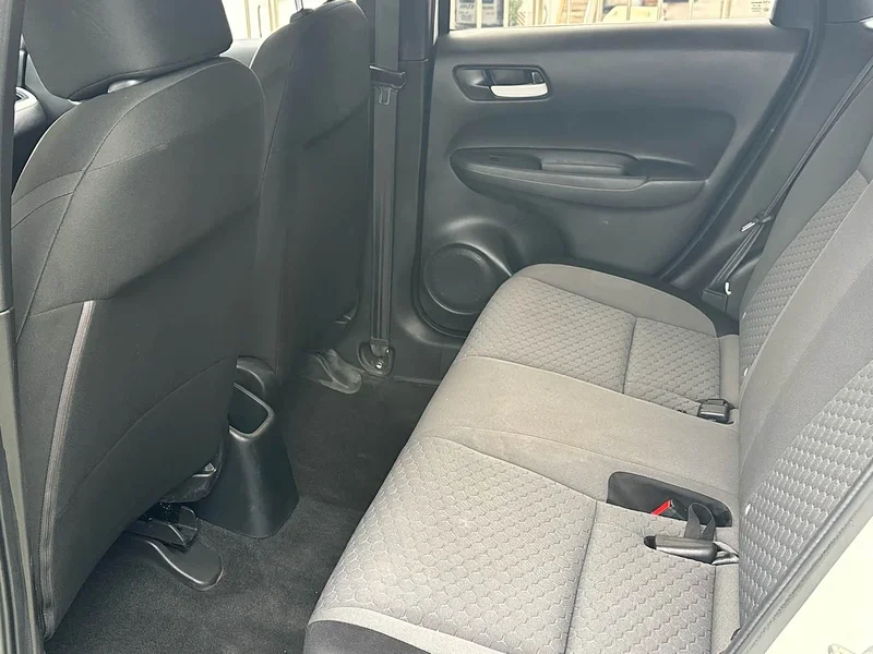 Honda Fit — фото 8