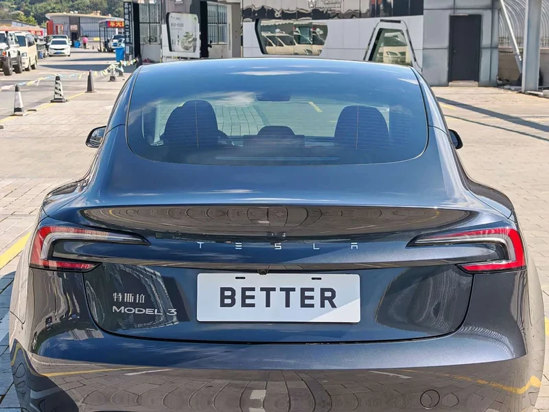 Tesla Model 3 — фото 11