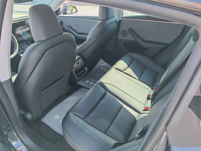 Tesla Model 3 — фото 17