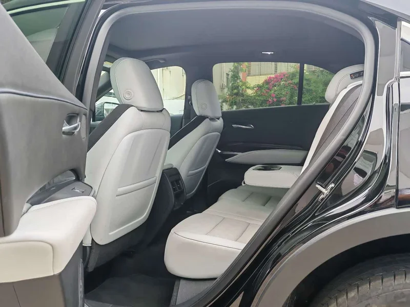 Cadillac XT4 — фото 9