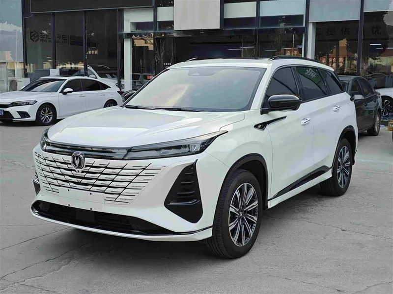 Changan CS75PLUS — фото 1