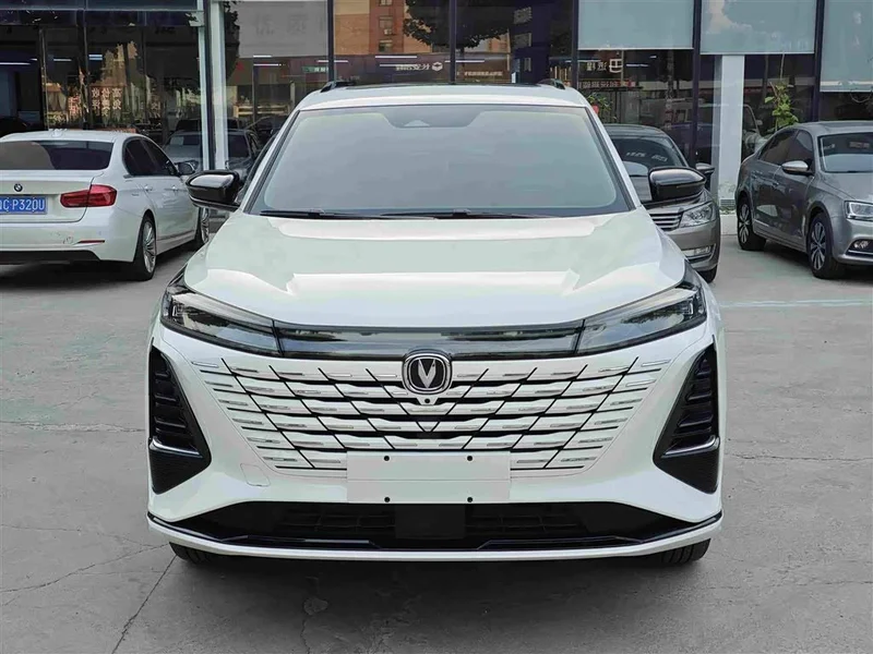 Changan CS75PLUS — фото 2