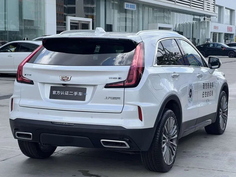 Cadillac XT4 — фото 5