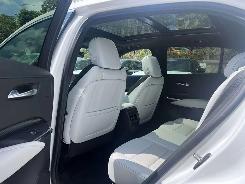 Cadillac XT4 — фото 9