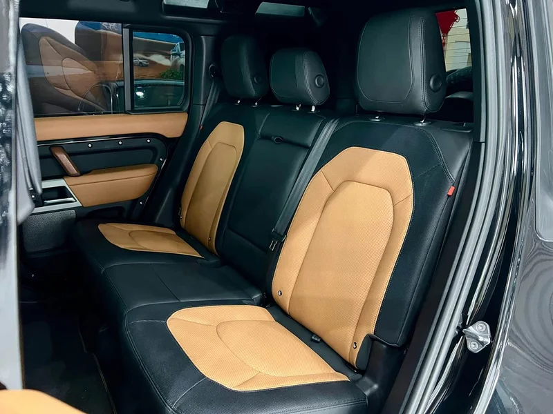 Land Rover Defender — фото 11