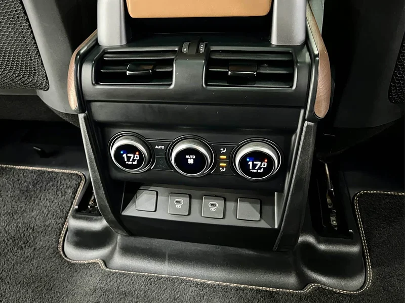 Land Rover Defender — фото 20