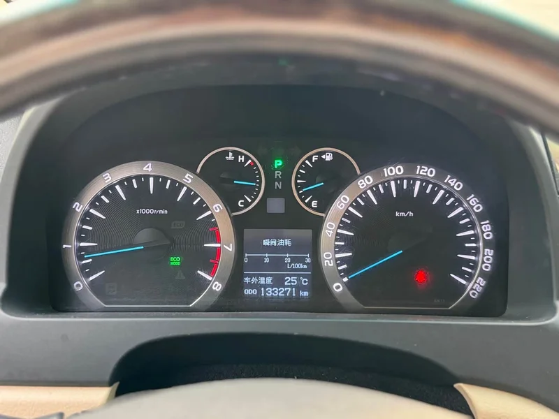 Toyota Alphard — фото 20