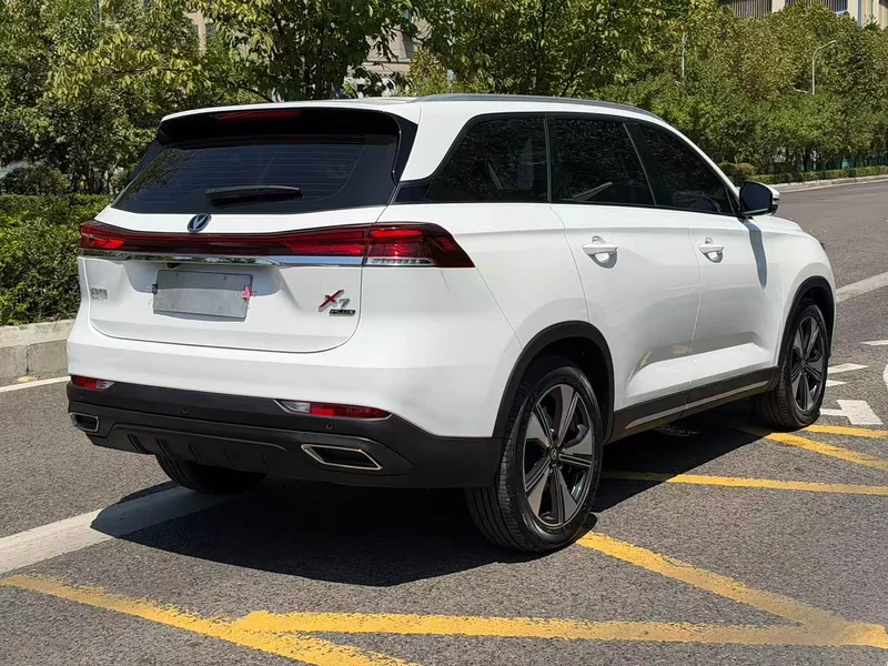 Changan X7 PLUS — фото 27