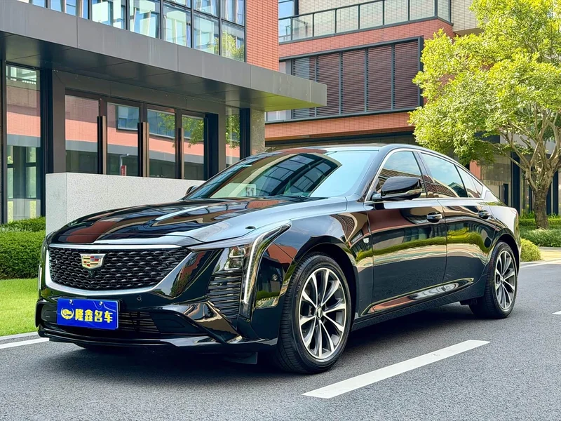 Cadillac CT5 — фото 1