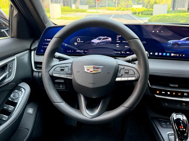 Cadillac CT5 — фото 18
