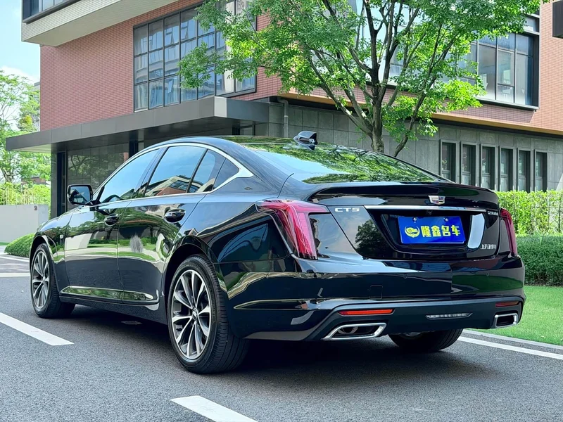 Cadillac CT5 — фото 6