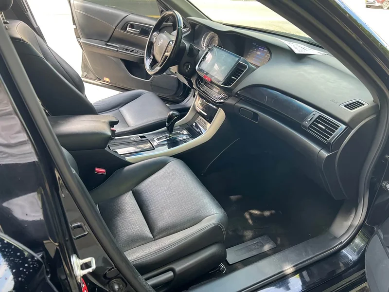 Honda Accord — фото 11
